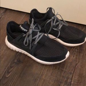 Black adidas tennis shoes